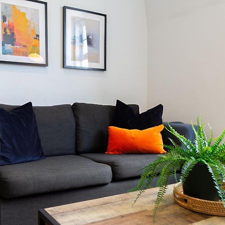 Cosy Central 2 Bedroom - Near Brighton Beach & Shops! Luaran gambar